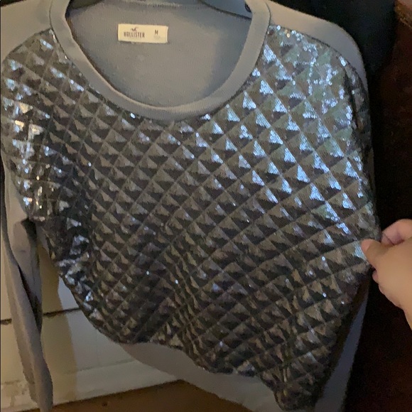 Sequined slightly cropped medium sweater. - Picture 1 of 2